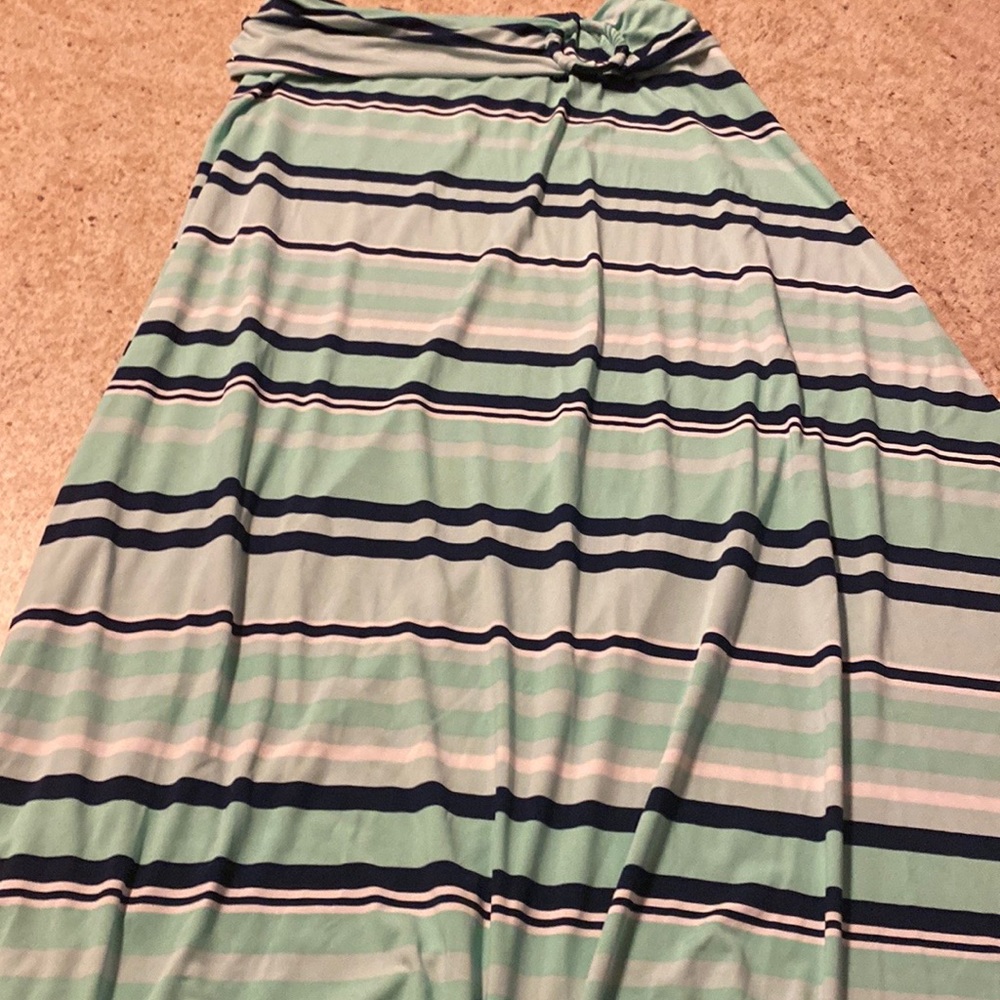 Large woman’s skirt